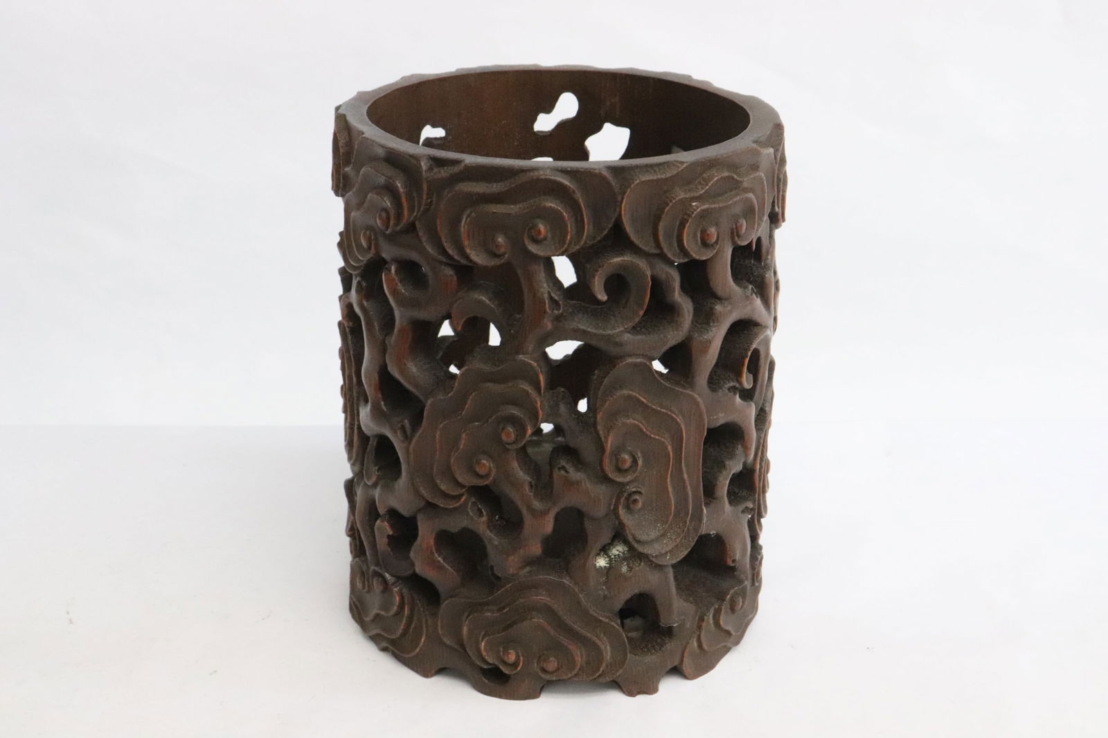 bamboo carved brush holder in reticulated style (1 of 6)