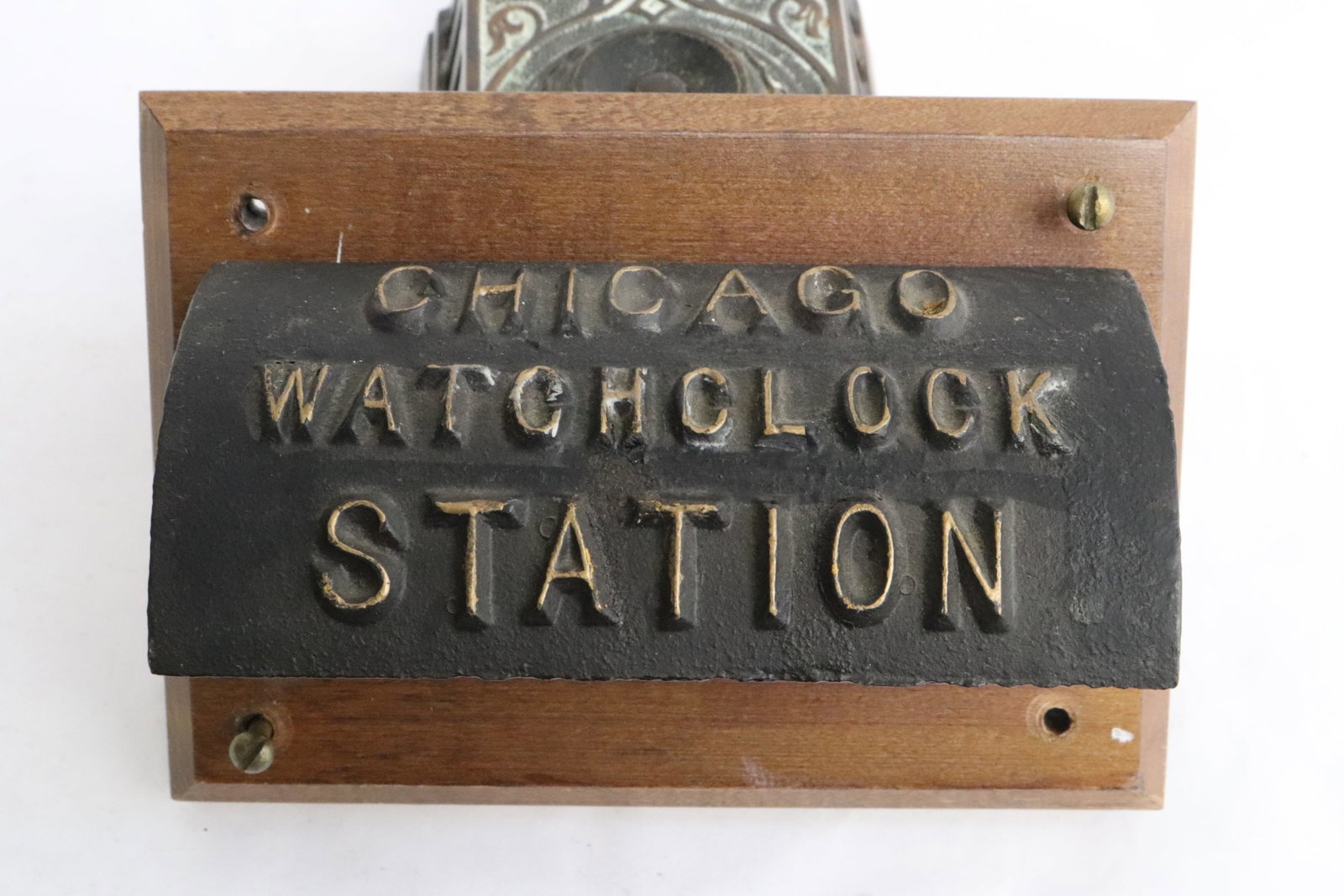 Wall hanging cast iron box "Chicago Watch Clock Station" (1 of 4)