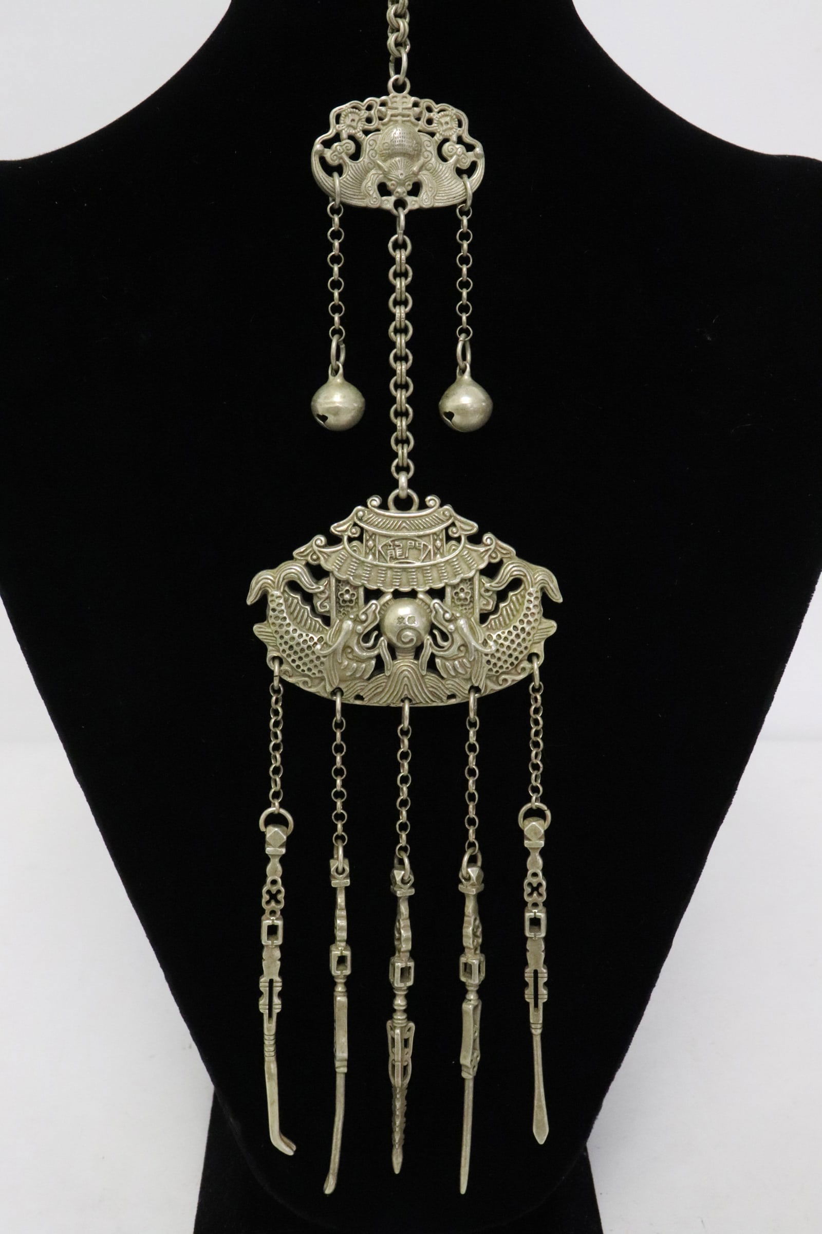 Fancy white bronze scent bottle (1 of 12)