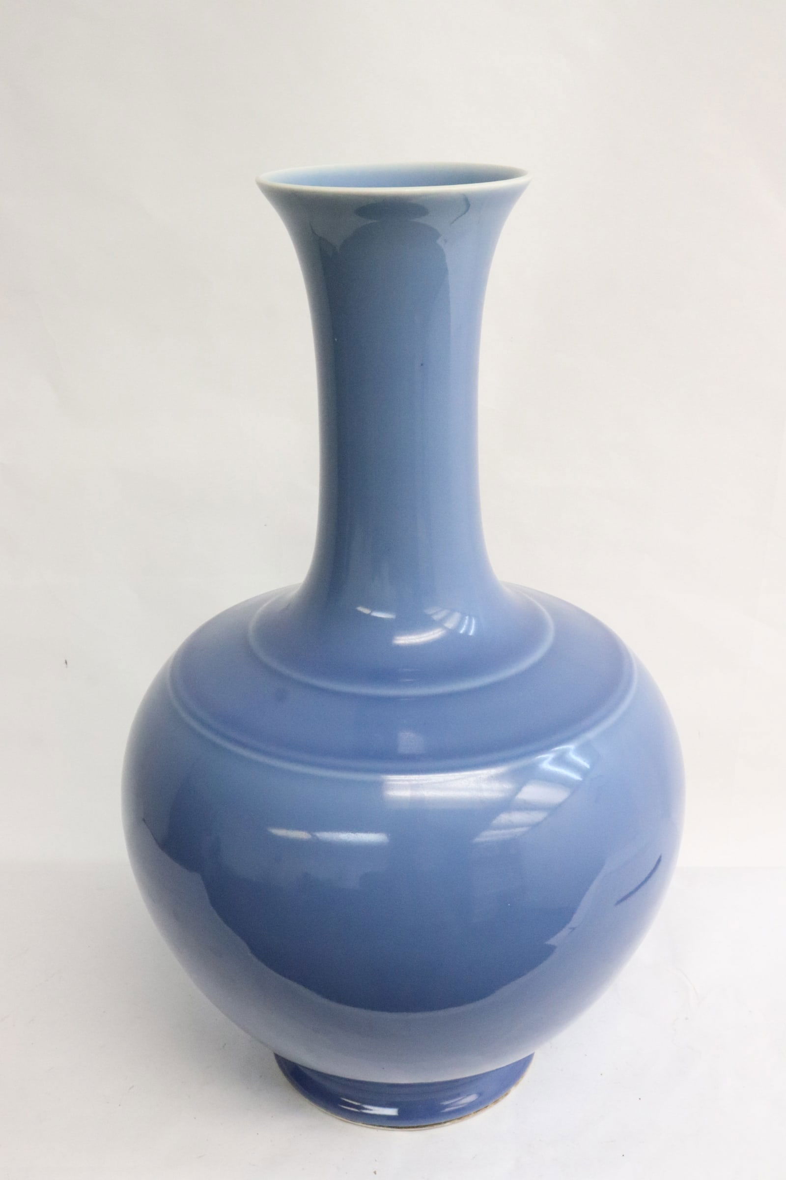 Chinese blue glazed porcelain bottle vase (1 of 8)