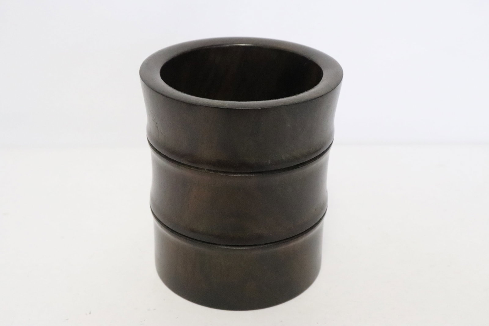 Chinese vintage zitan wood brush holder: Chinese vintage zitan wood brush holder, 4.75"x4.15"dia