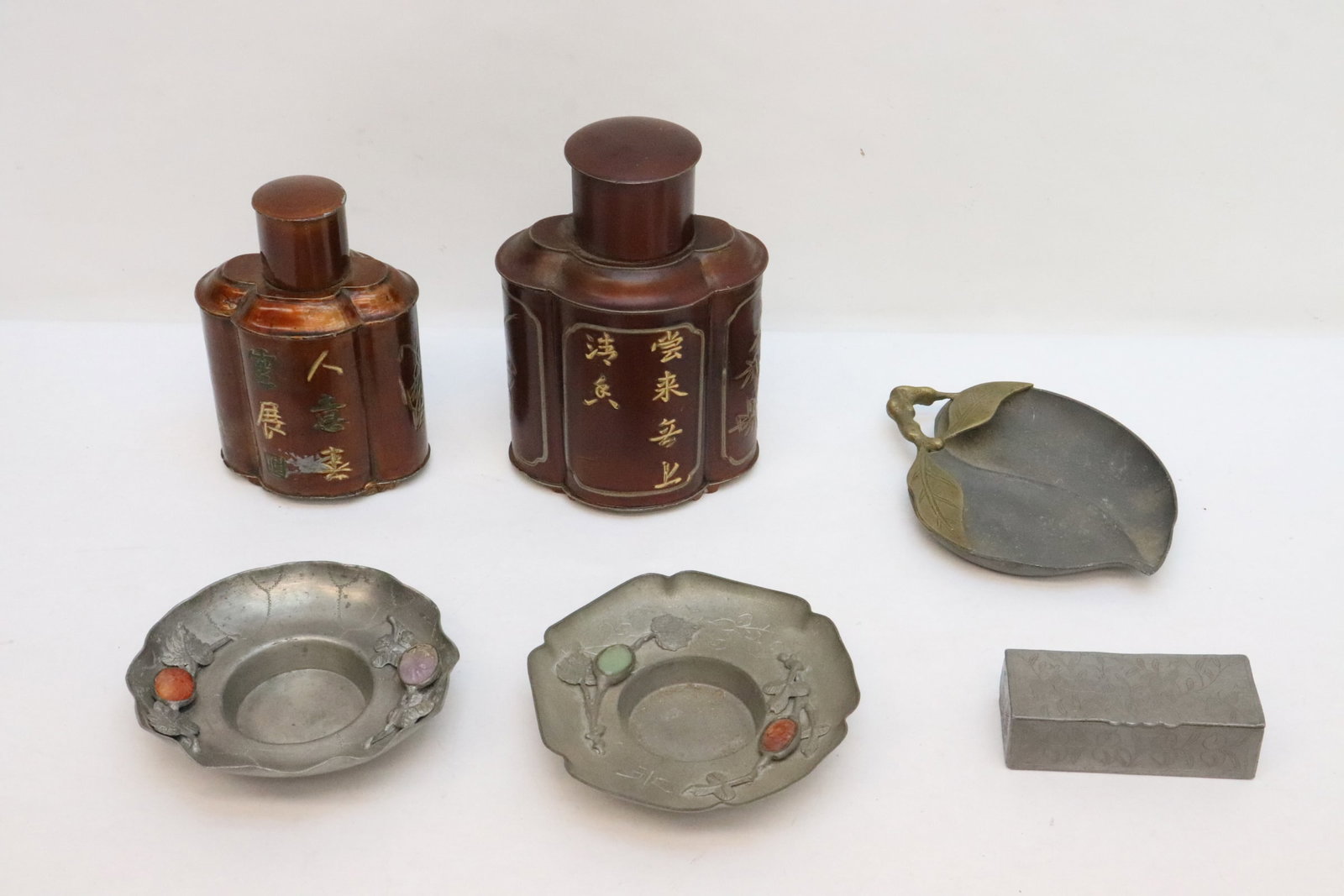 6 pieces vintage pewter: 6 pieces vintage pewter, 0.95"x5.5"x4.2" - 5.95"x4"x3.15"