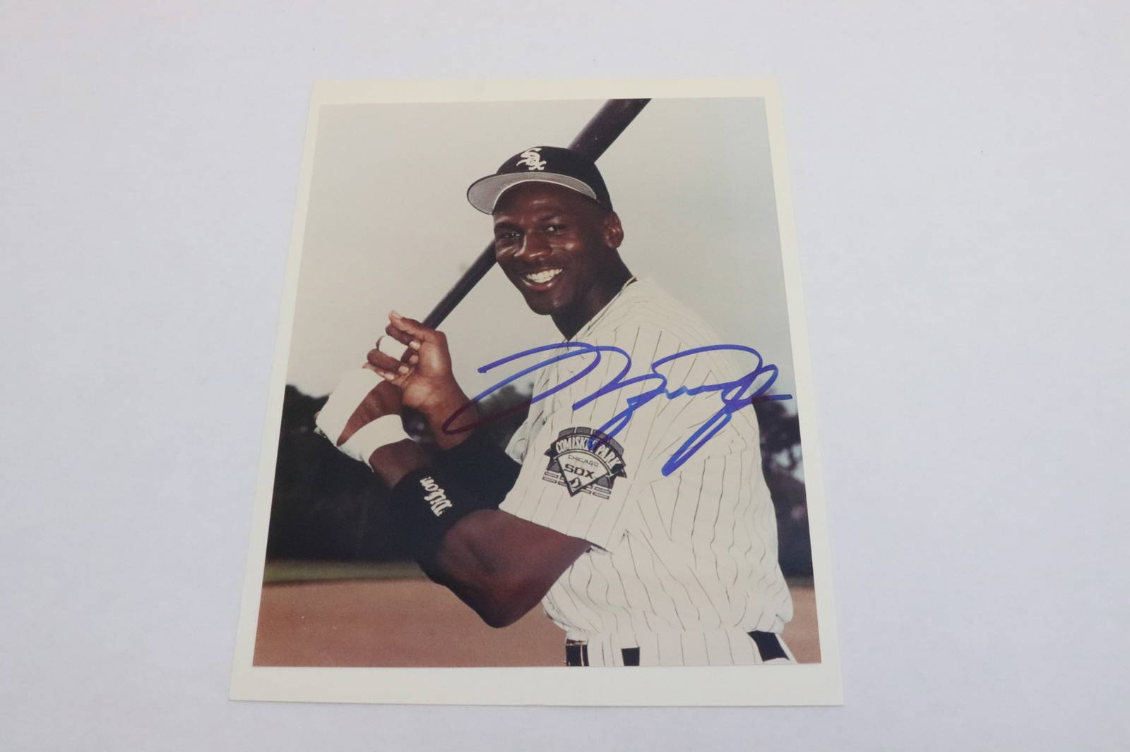 michael jordan signed baseball card