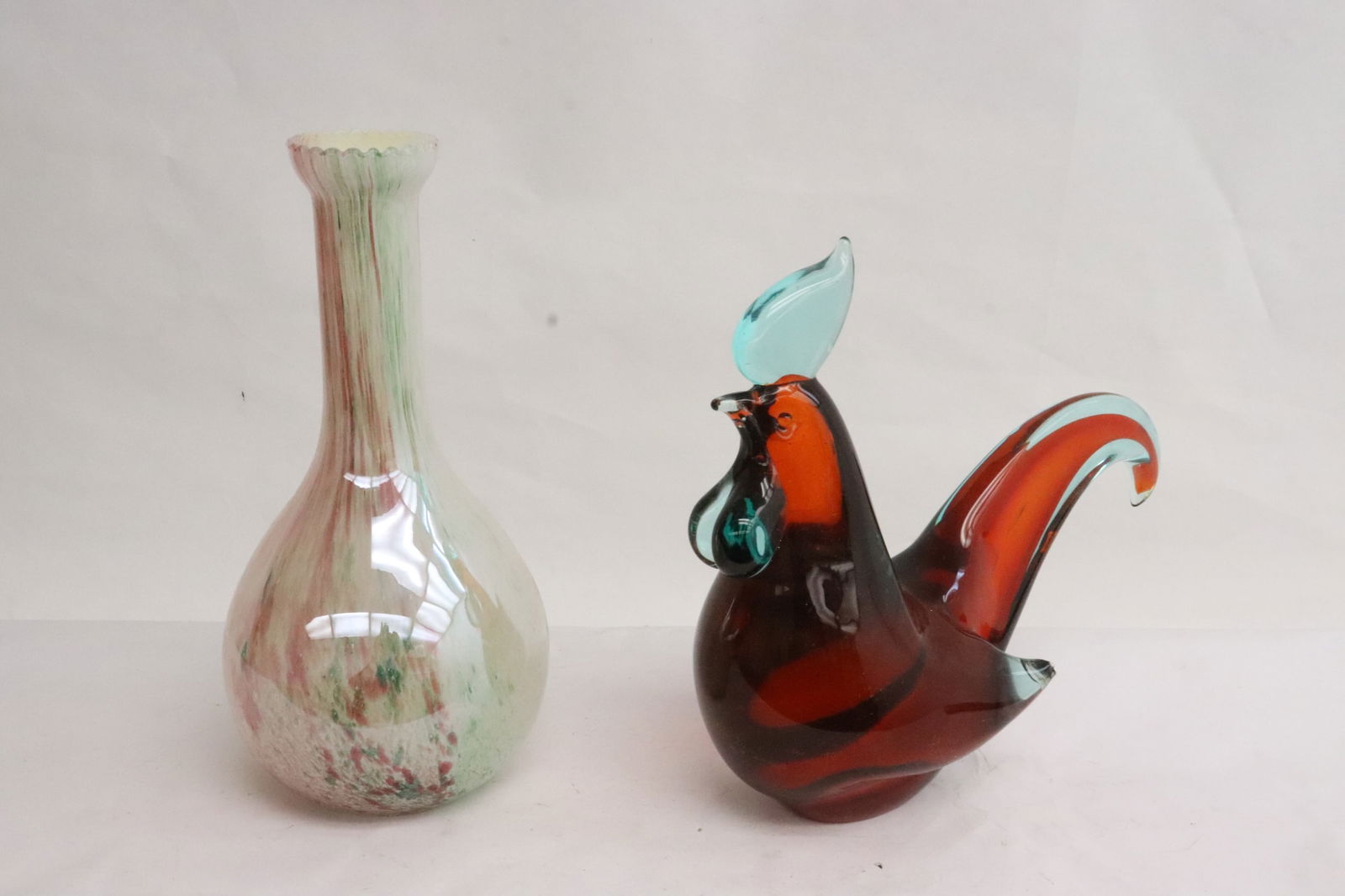 A murano glass vase, and a murano glass rooster (1 of 9)