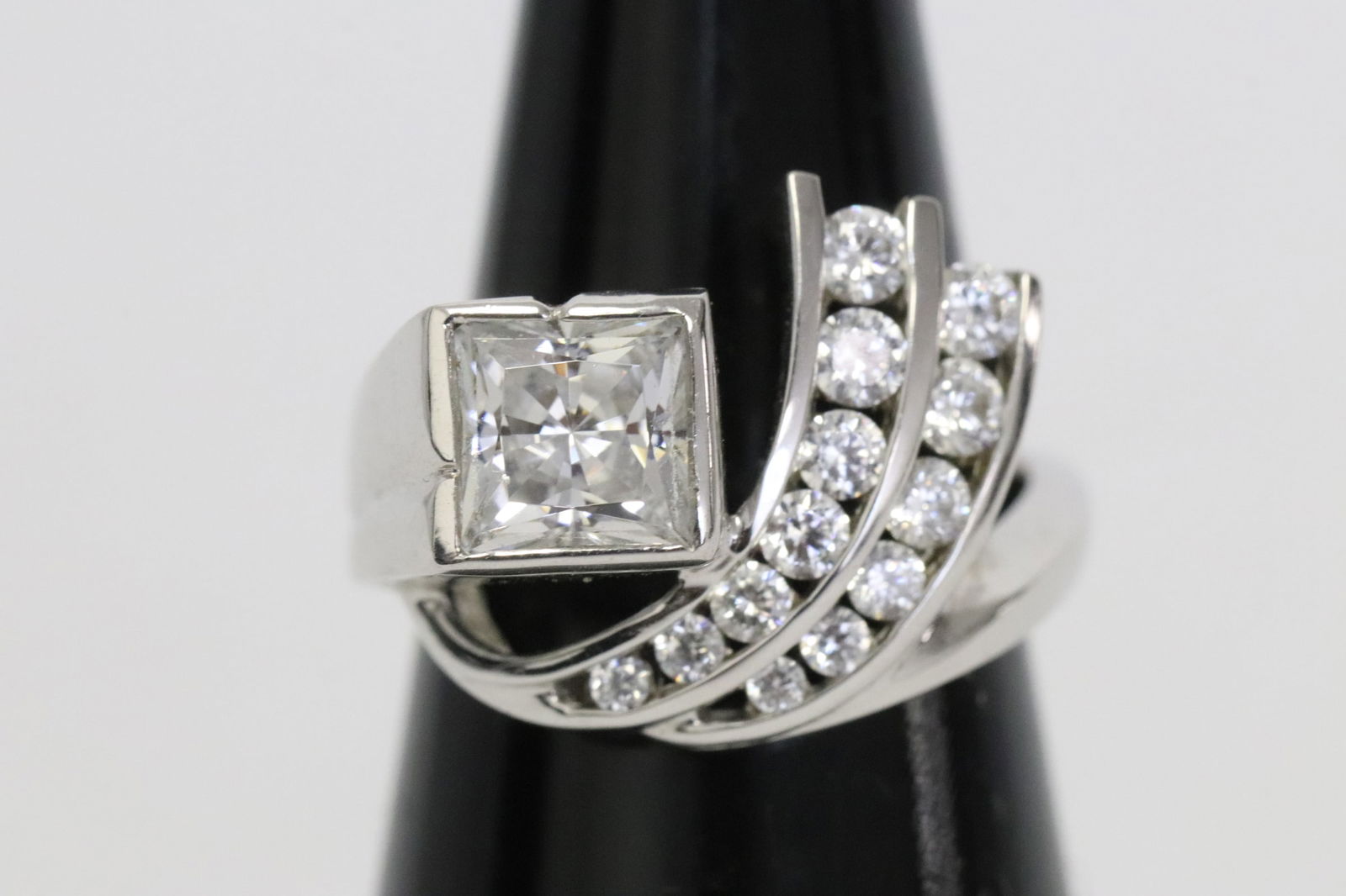 14K W/G ring with CZ (1 of 7)