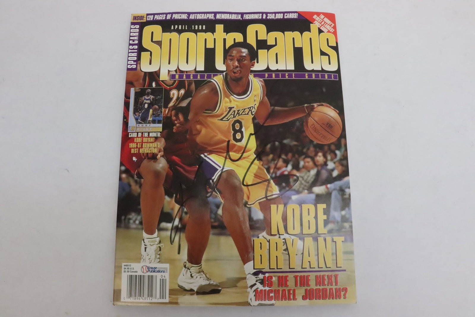 Kobe Bryant signed 1998 Sport Illustrated magazine: Most memorabilia in this auction come from the estate of Dave Berg. Kobe Bryant signed 1998 April Sport Illustrated magazine