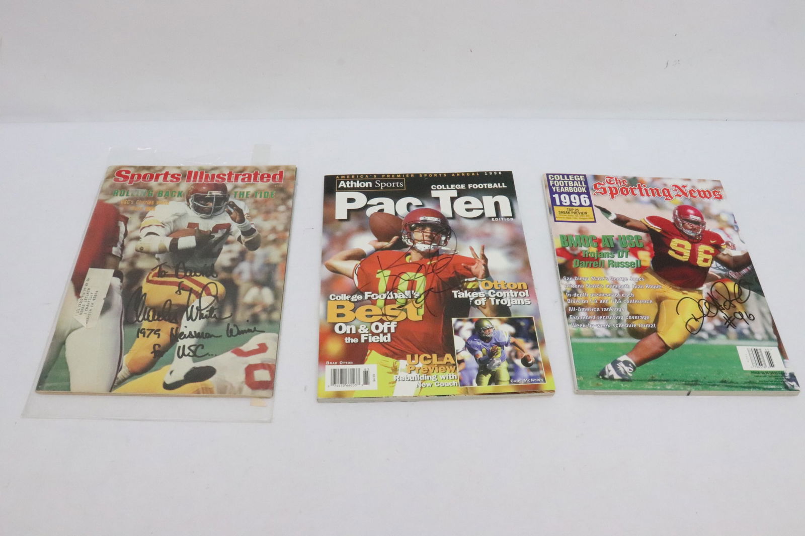 3 signed football magazines (1 of 12)