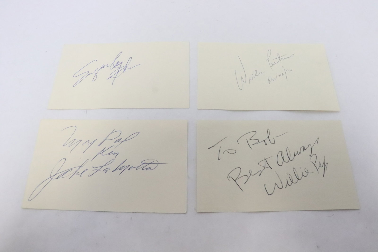 4 signature cards with 4 boxer's signature: 4 signature cards with 4 boxer's signature; Sugar Ray Leonard, jackie la Motla, Willie Pastrano, and Willie Rep