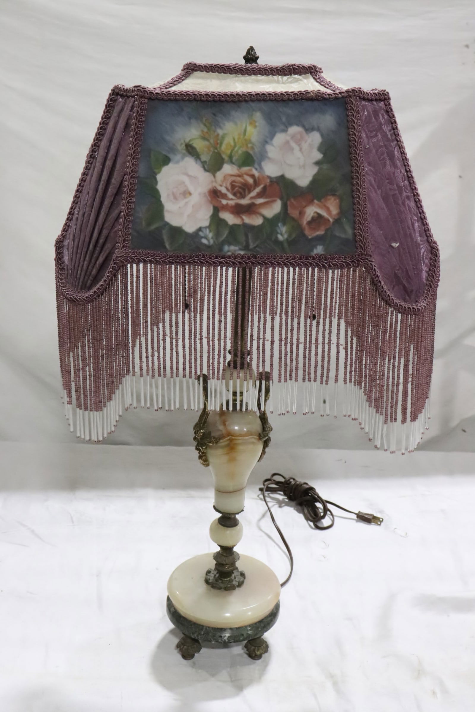 Beautiful onyx base lamp with bronze ormolu (1 of 7)