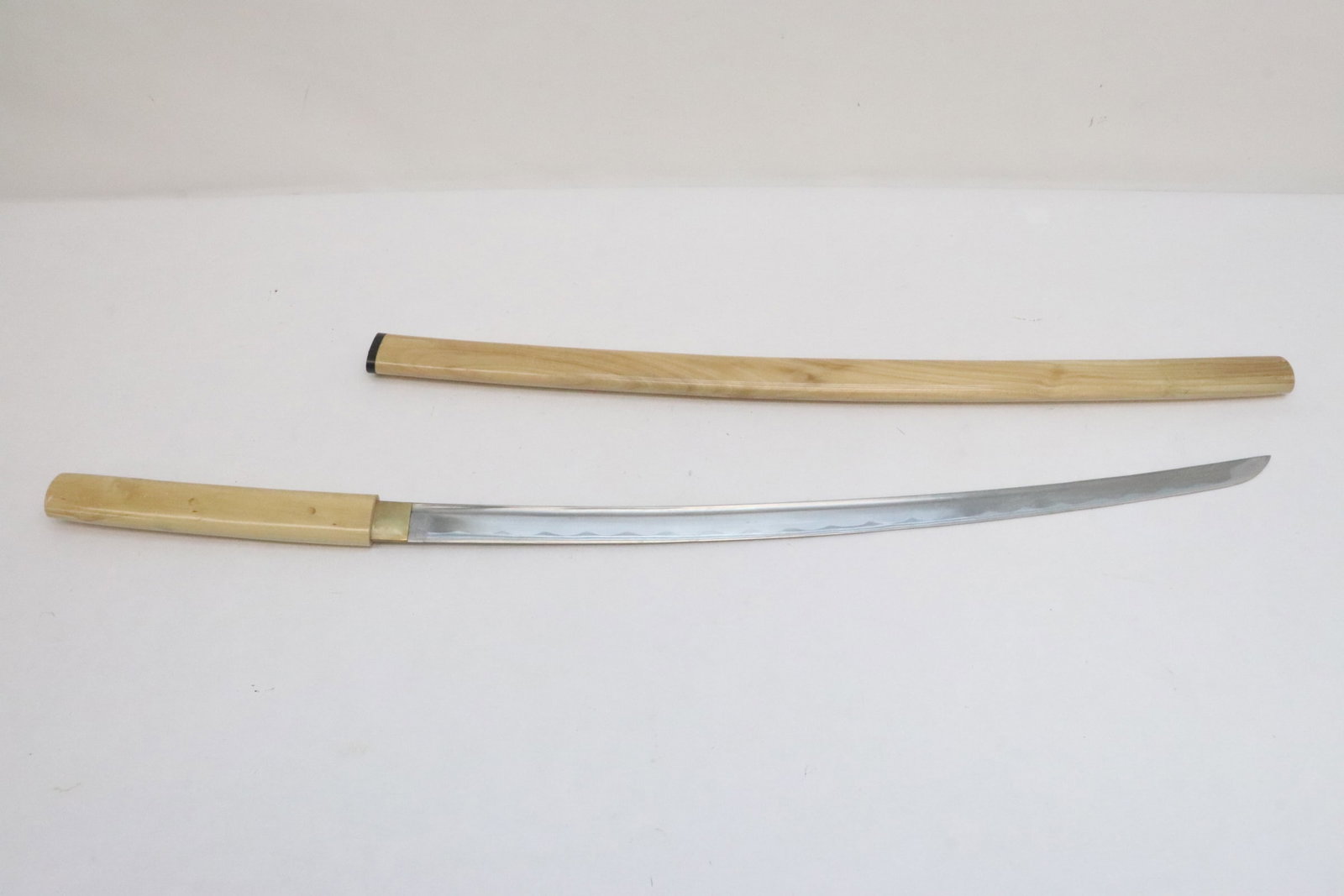 A Japanese samurai sword, very sharp (1 of 8)