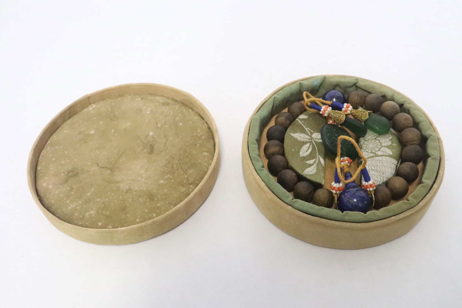 A wood bead bracelet (1 of 9)