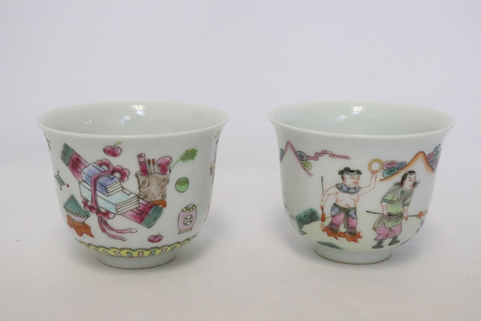 2 Chinese famille rose porcelain tea cups (1 of 10)