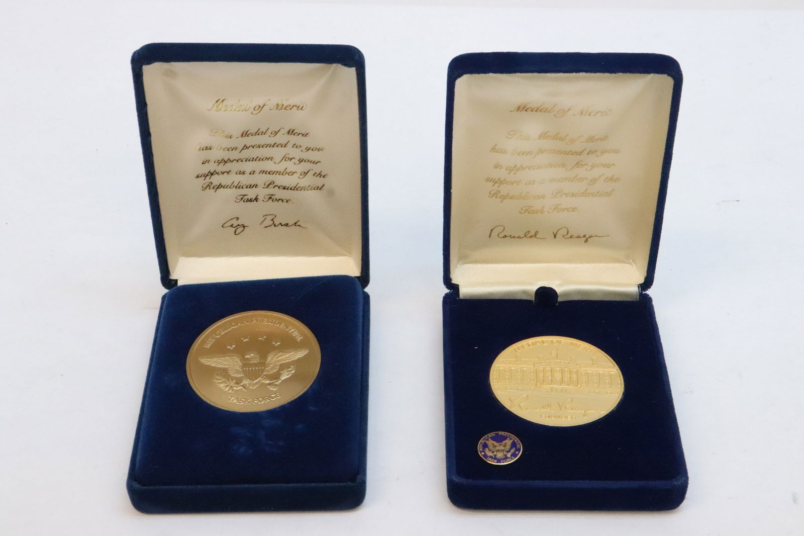 2 Republican task force medal for George Bush (1 of 7)
