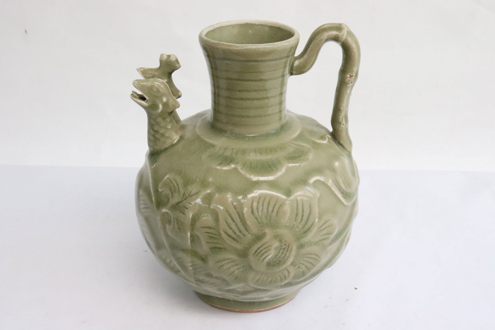 An interesting celadon wine server: An interesting celadon wine server, 6.76"x5.4"dia