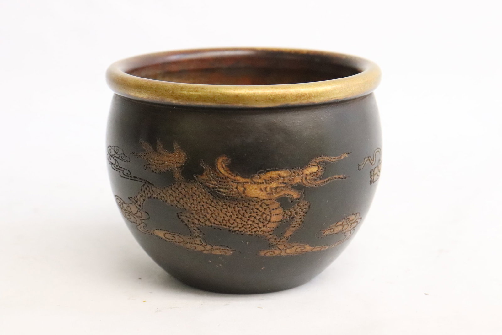 A small and heavy bronze censer (1 of 7)