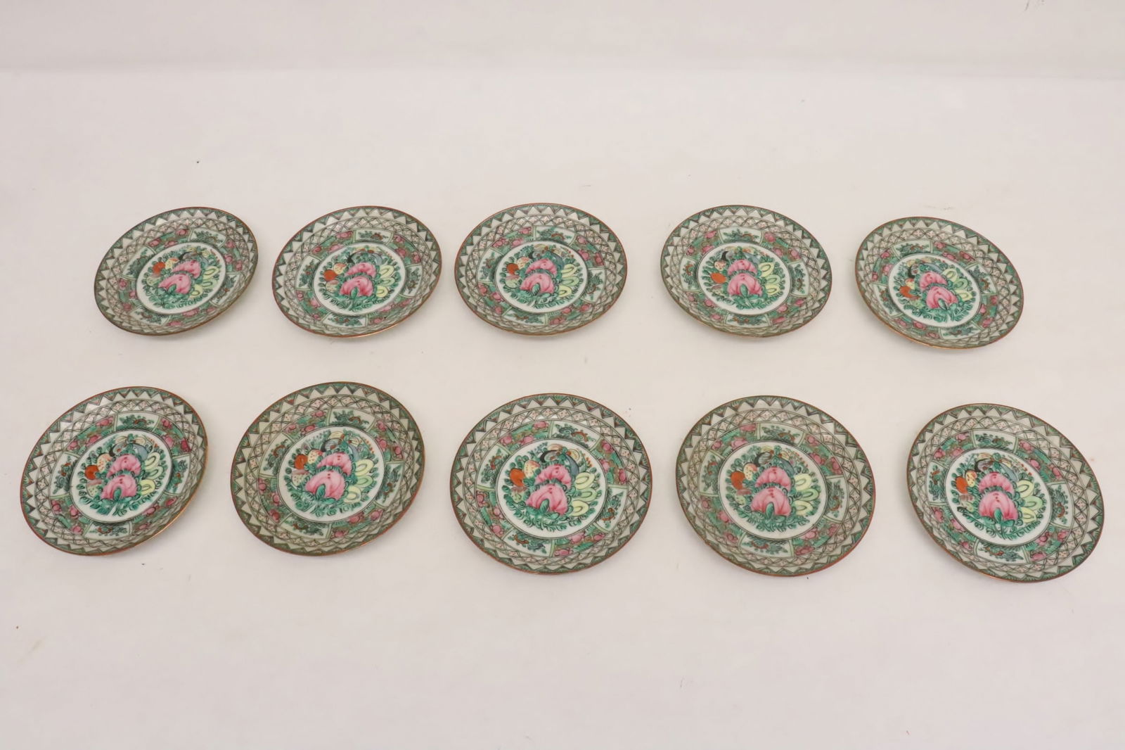 10 Chinese vintage famille rose small dishes (1 of 7)