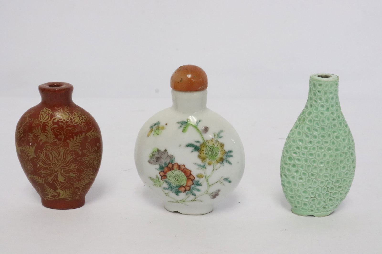 3 late 19th century porcelain snuff bottles (1 of 10)