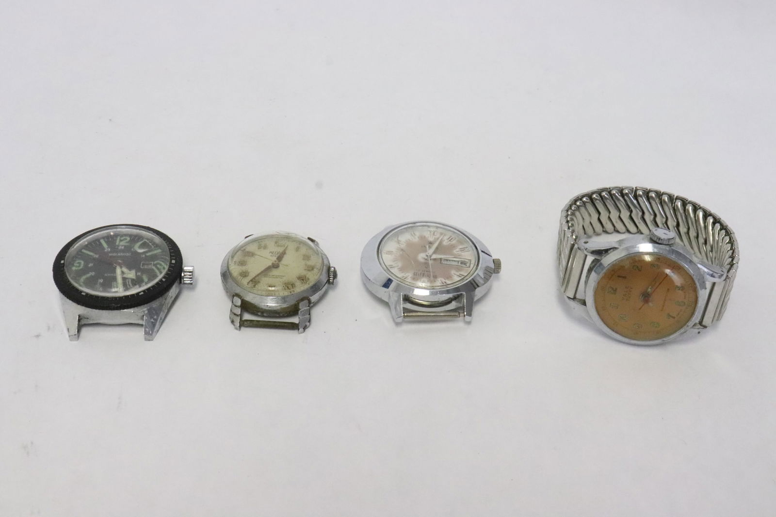 4 men's watches (1 of 9)