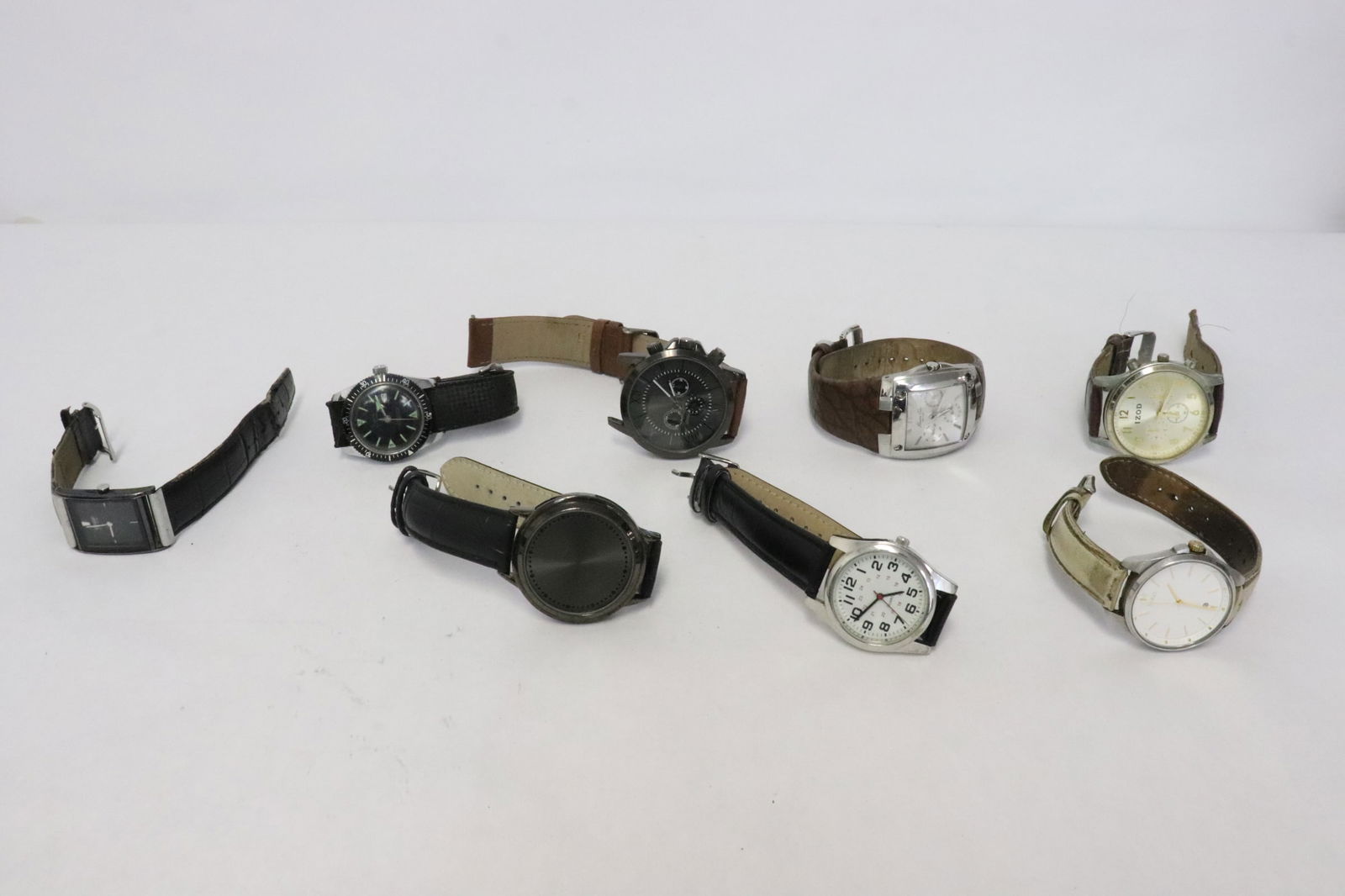 8 men's watches (1 of 9)