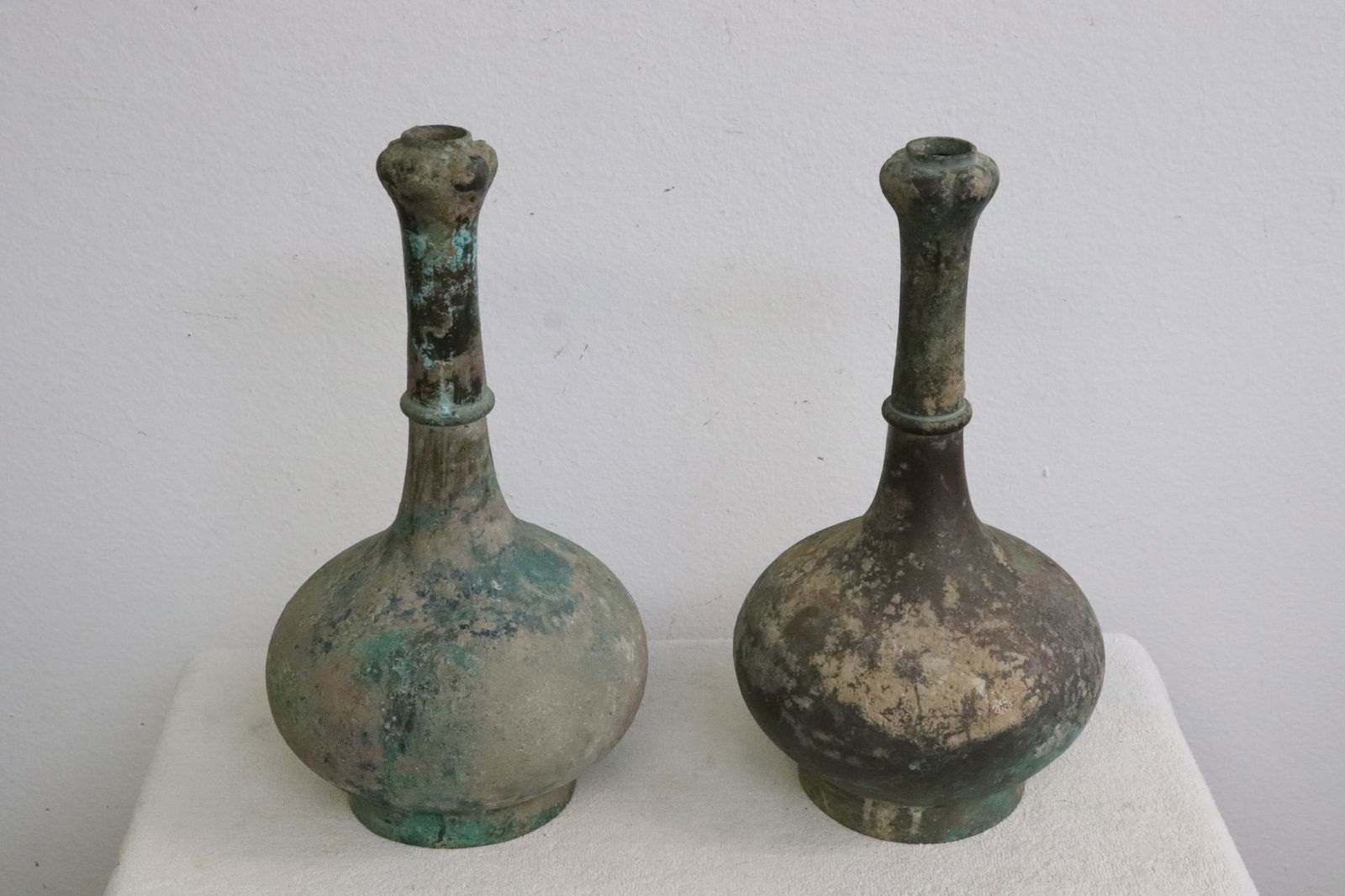 Pair Chinese vintage bronze garlic top bottle vases (1 of 11)