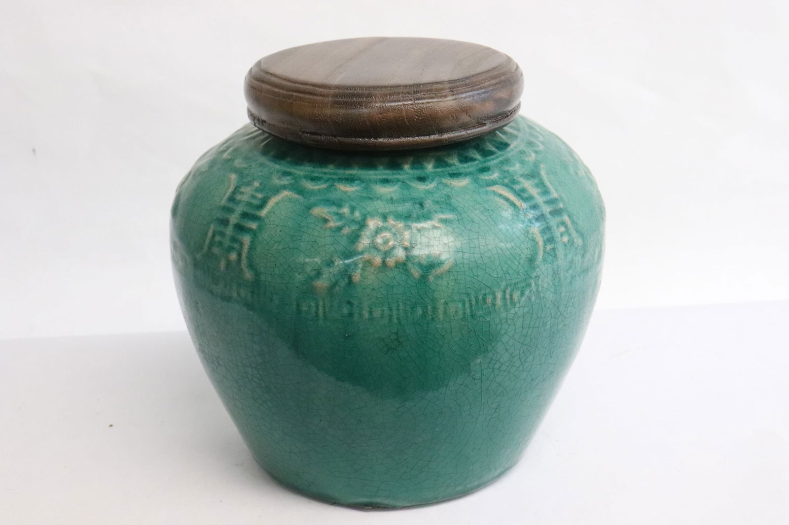 Chinese antique green glazed earthenware jar (1 of 6)