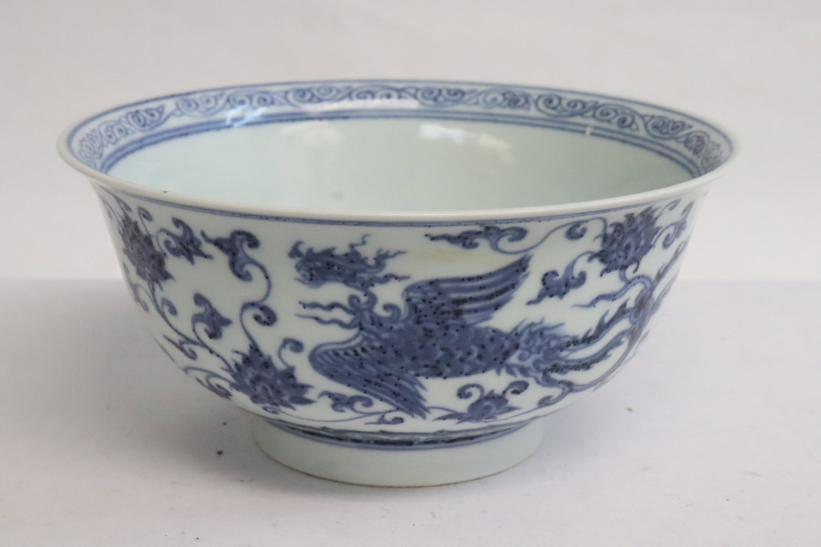 Blue and white porcelain bowl: Blue and white porcelain bowl, 3.2"x6.76"dia