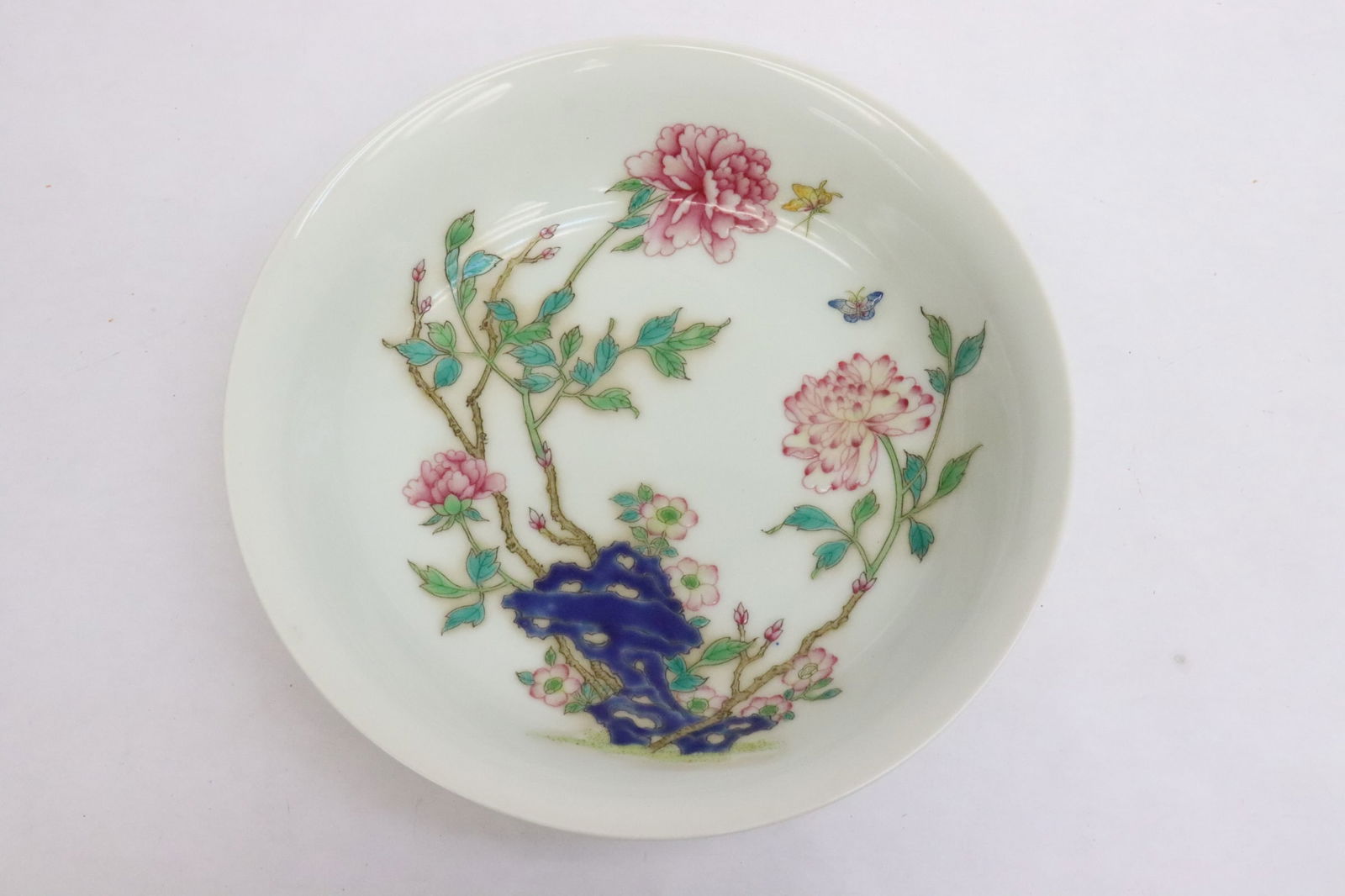 beautiful famille rose porcelain plate (1 of 6)