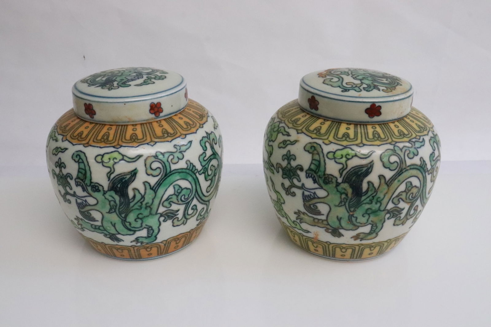 Pair wucai tea caddies (1 of 6)