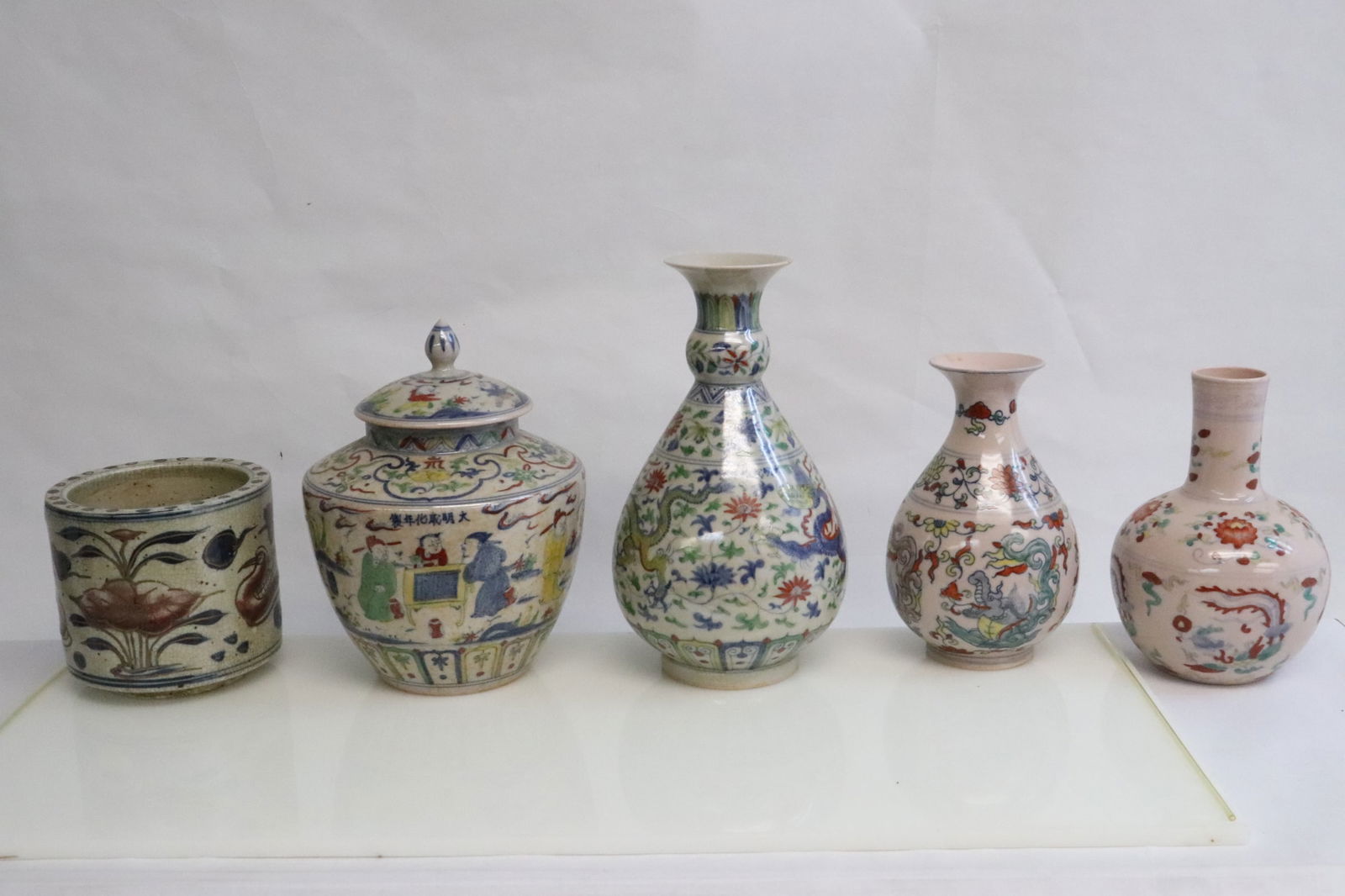 5 Chinese wucai porcelain pieces (1 of 12)