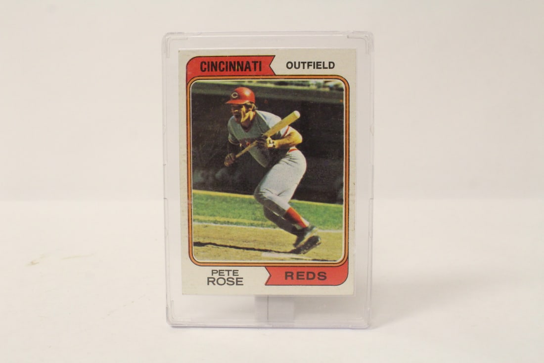 1974 Pete Rose baseball card (1 of 7)