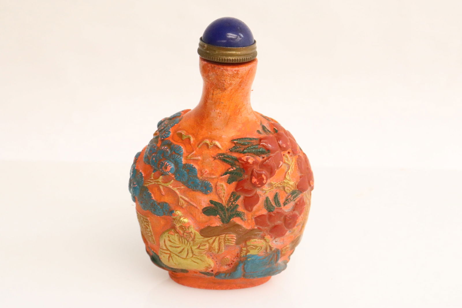 Red stone carved snuff bottle (1 of 7)