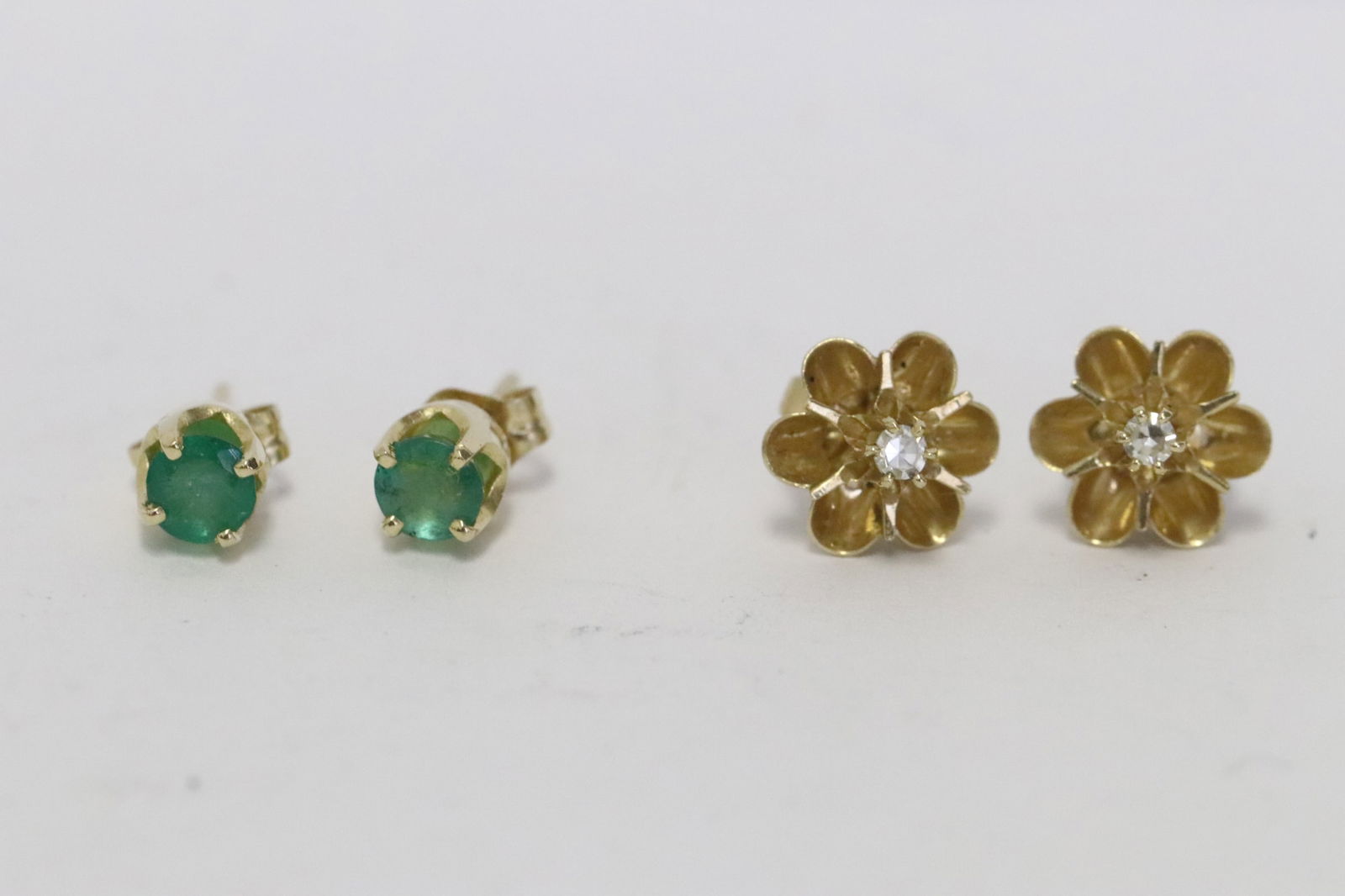 2 pairs 14K Y/G earrings (1 of 8)