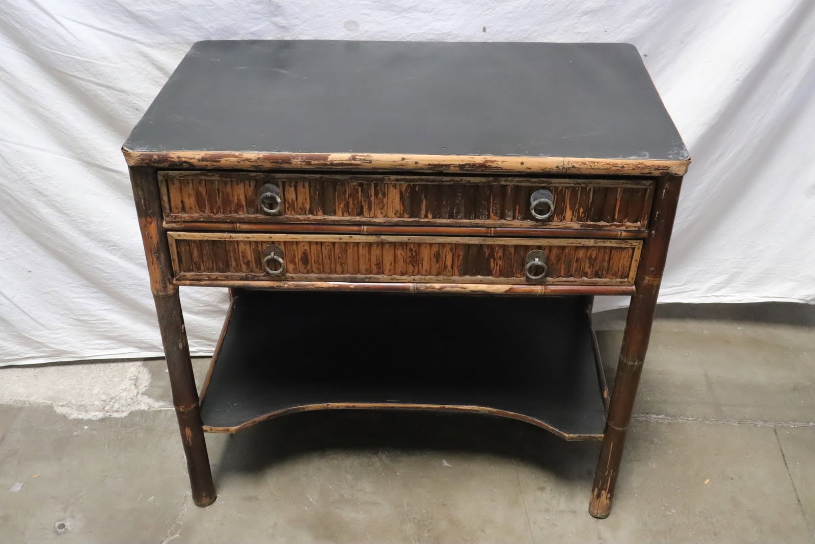 Chinese bamboo desk: Chinese bamboo desk, 29.9"x32"x18.3"