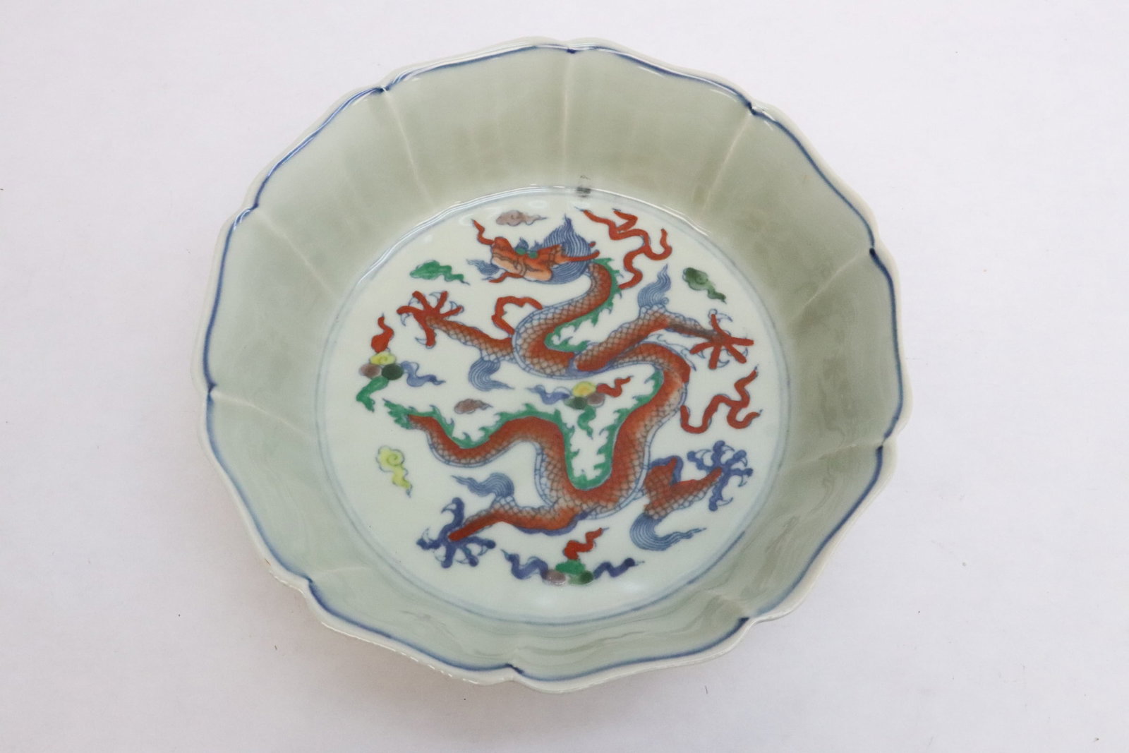 A wucai porcelain brush wash: A wucai porcelain brush wash, 2.25"x7.35"dia