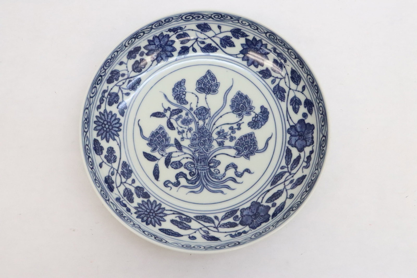 Small Chinese blue and white porcelain dish: Small Chinese blue and white porcelain dish, 1.3"x6.1"dia