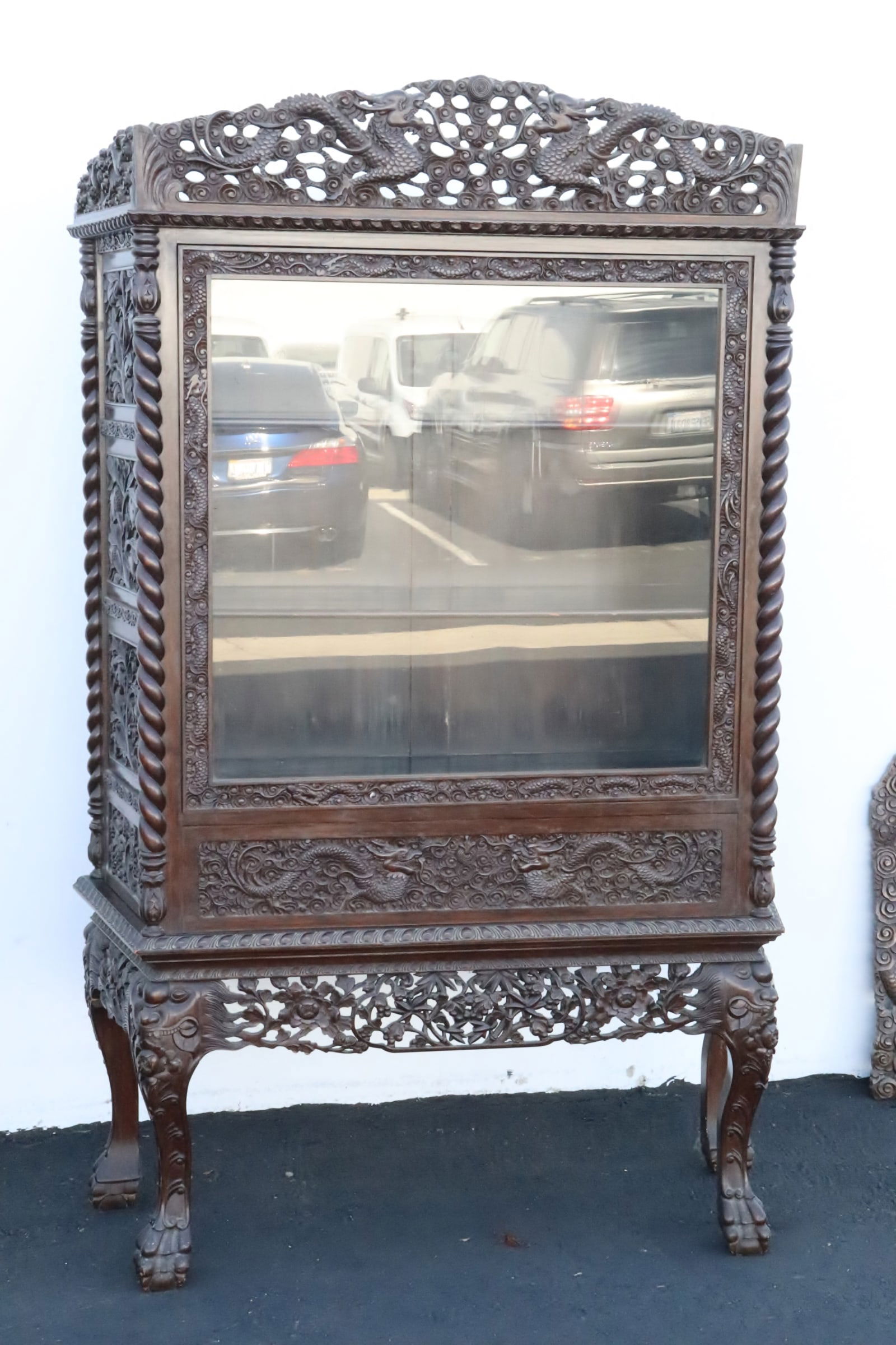 Chinese antique rosewood display cabinet (1 of 11)