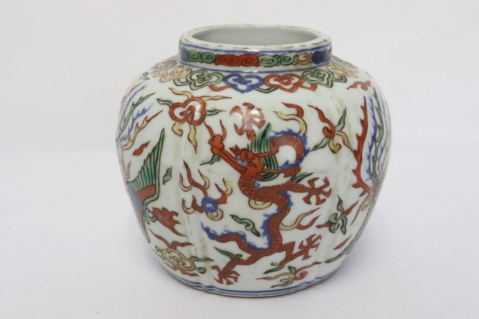 Wucai porcelain small jar (1 of 7)