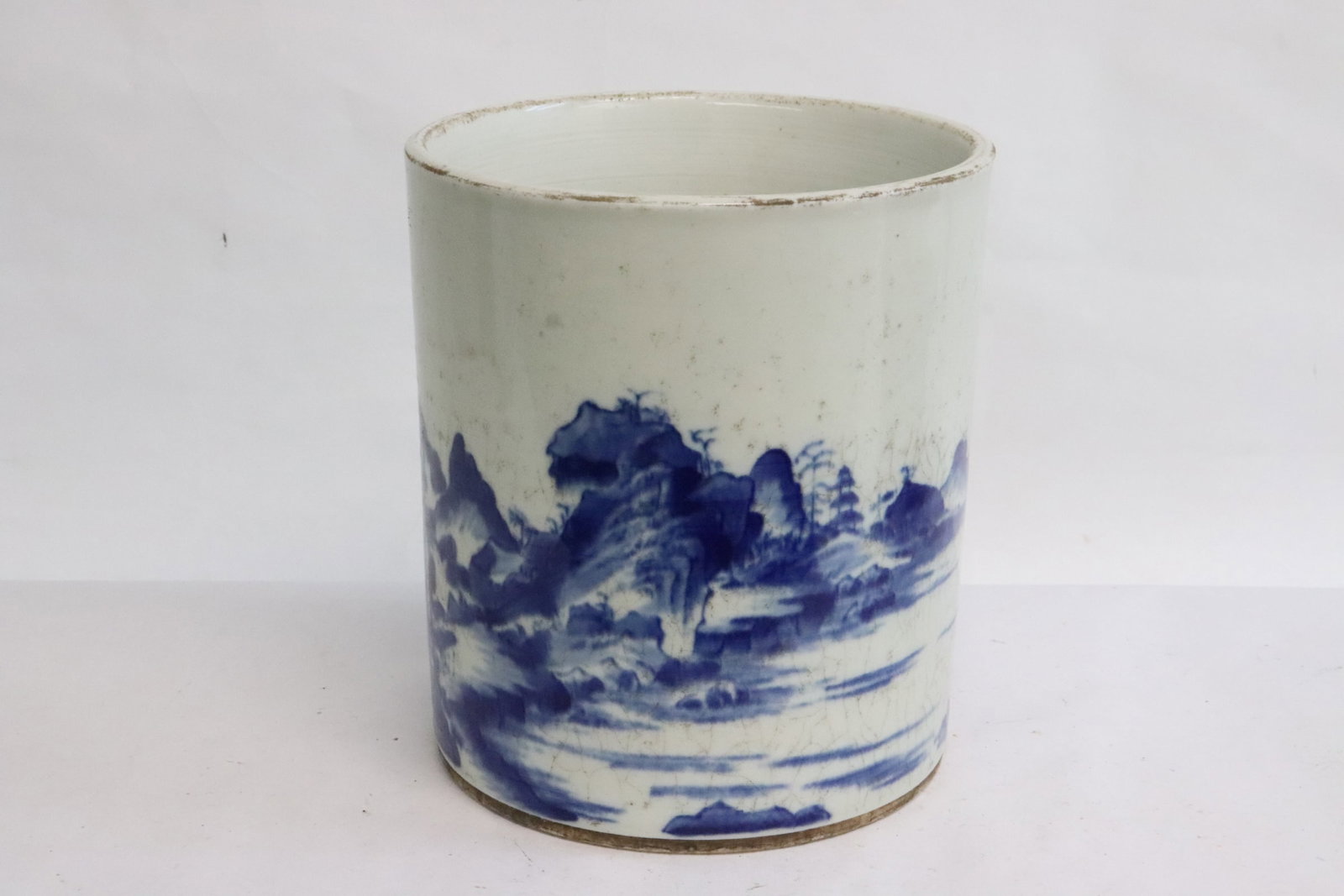 Blue and white porcelain brush holder: Blue and white porcelain brush holder, 6.75"x6"dia
