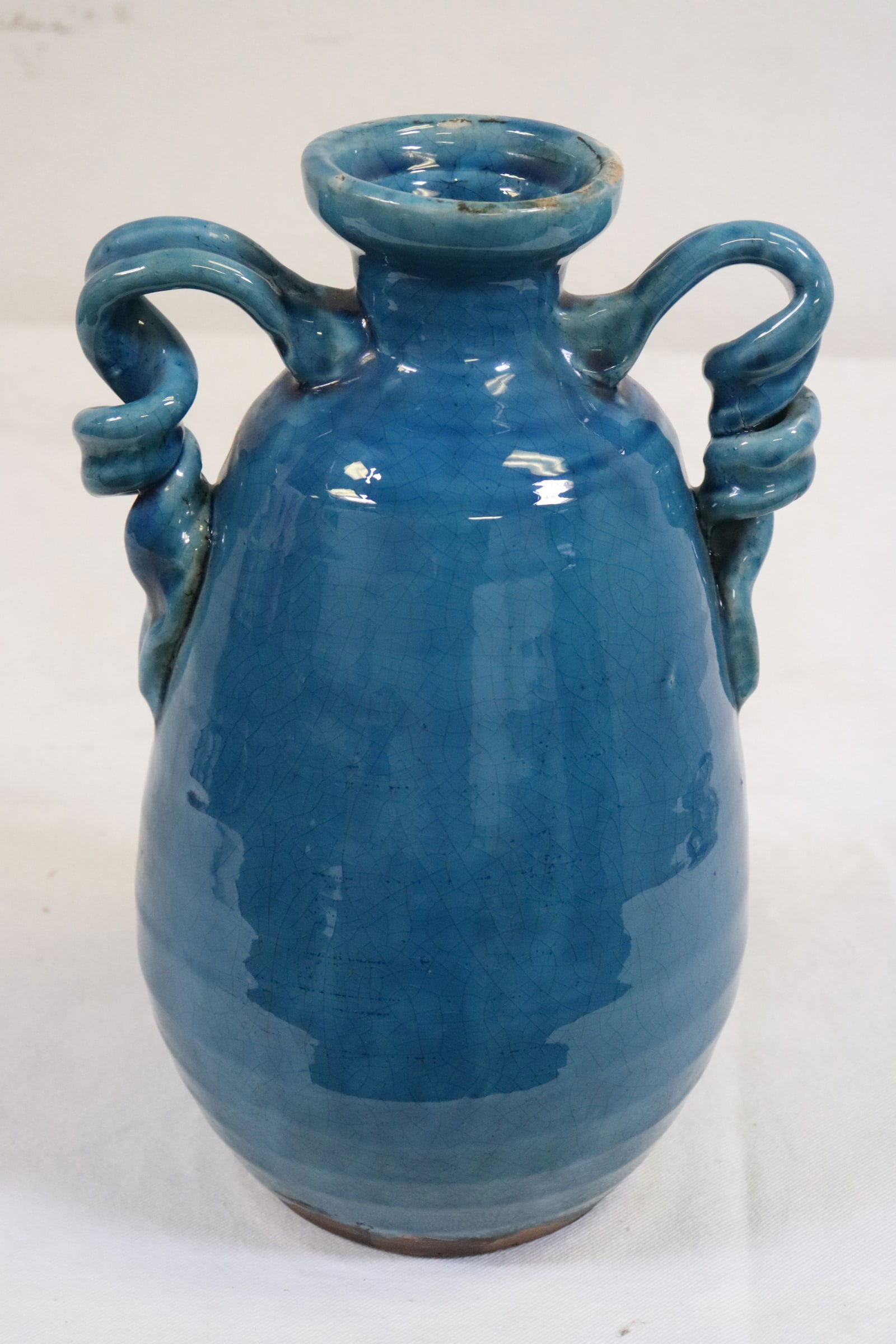 A blue glazed Chinese(?) handled vase (1 of 10)