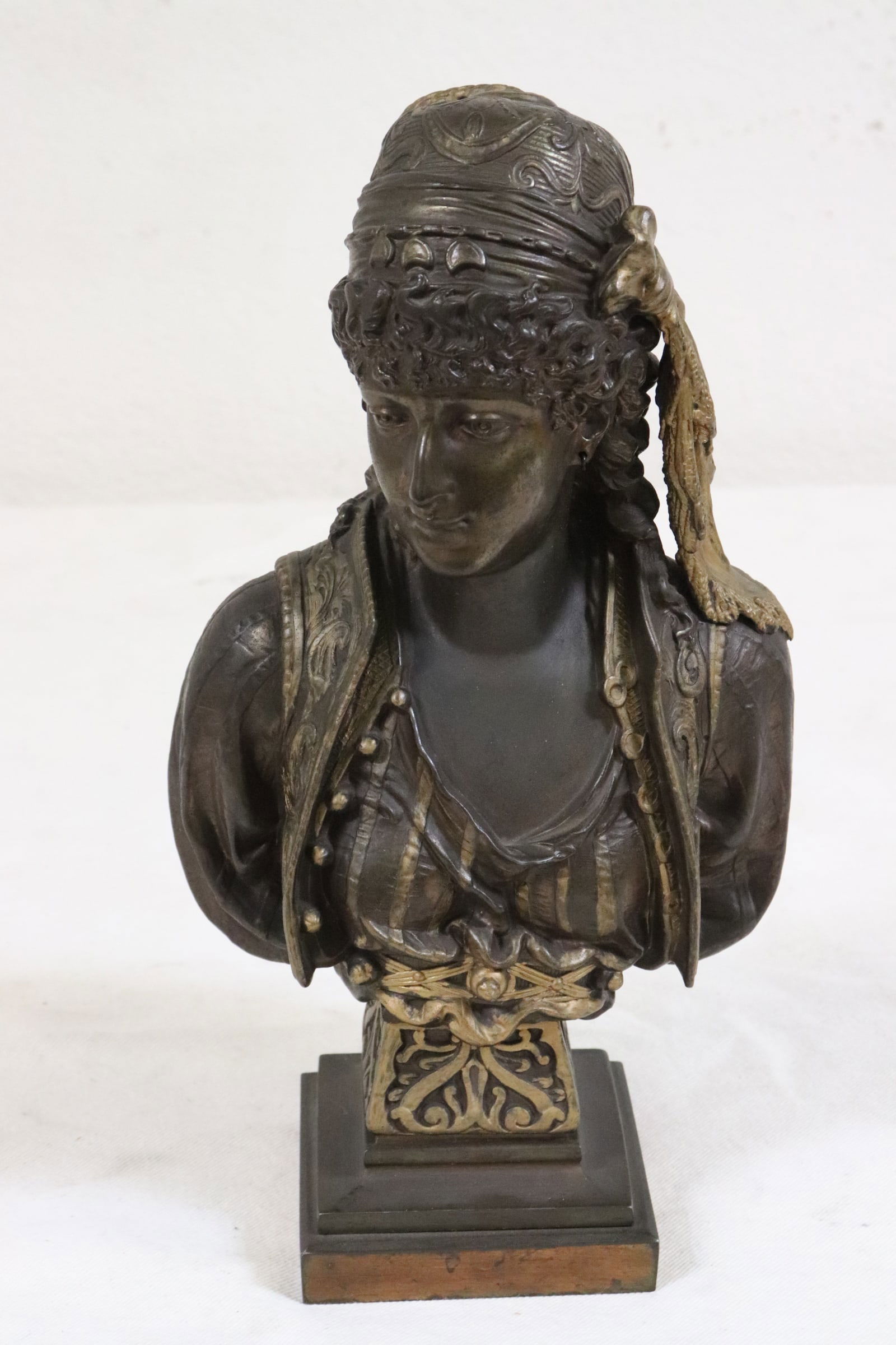 Gilt metal sculpture of lady's bust (1 of 9)