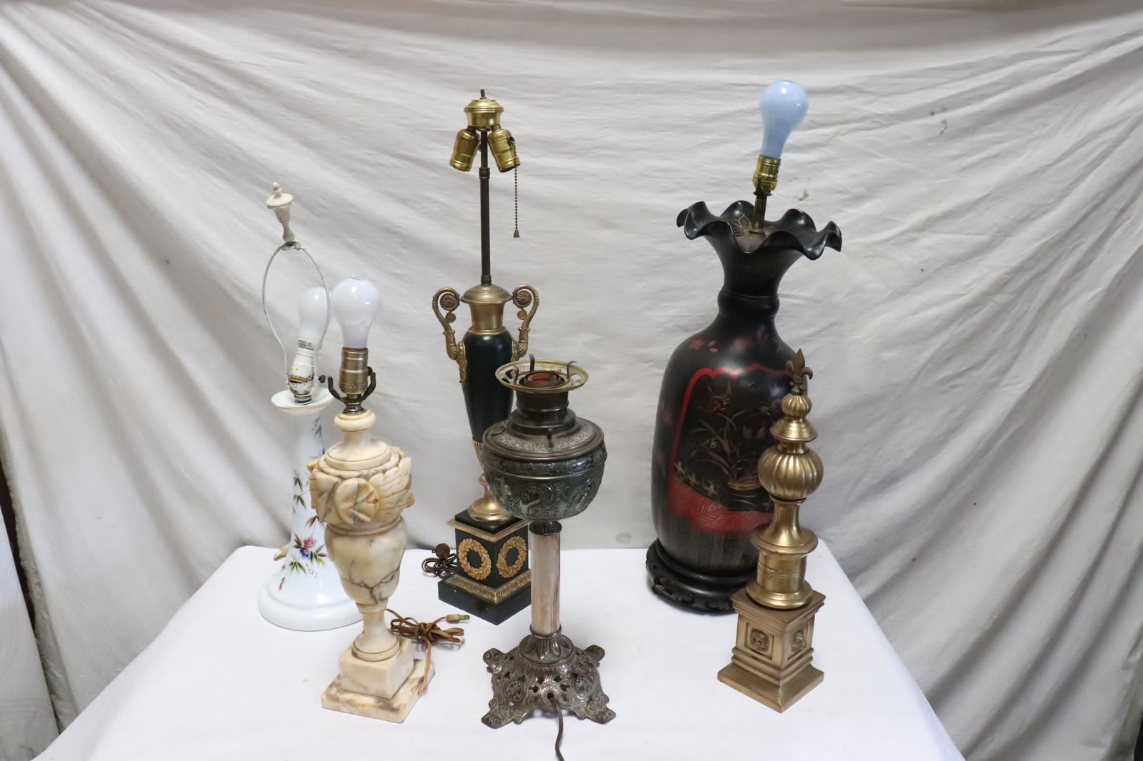 6 misc. vintage table lamps (1 of 7)