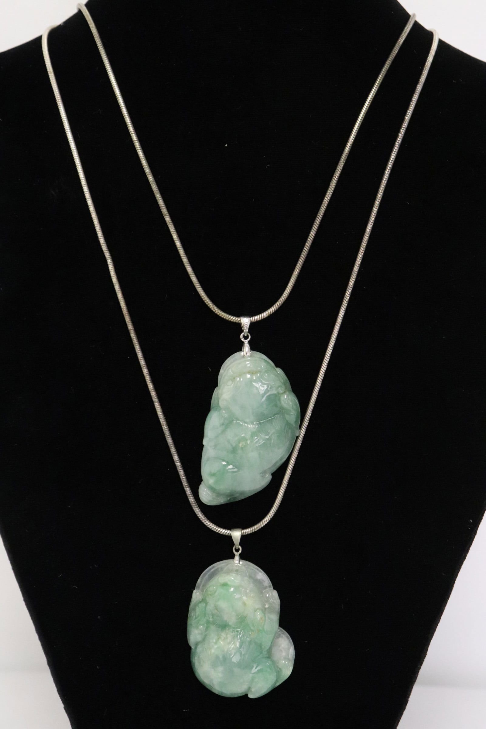 Pair Chinese jadeite carved todd w/ silver necklace (1 of 14)