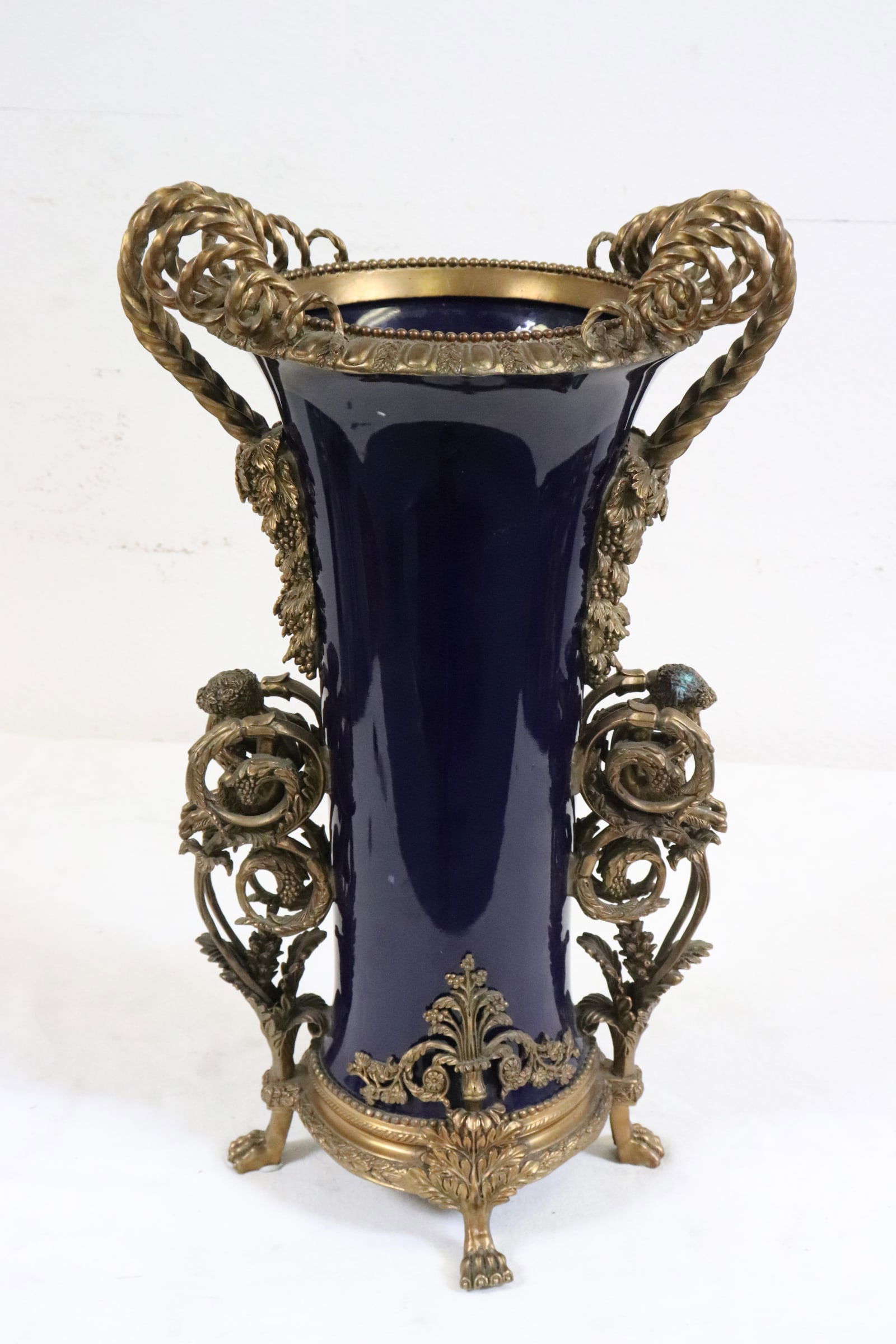 A beautiful blue glazed porcelain trumpet vase with bronze ormolu (1 of 12)