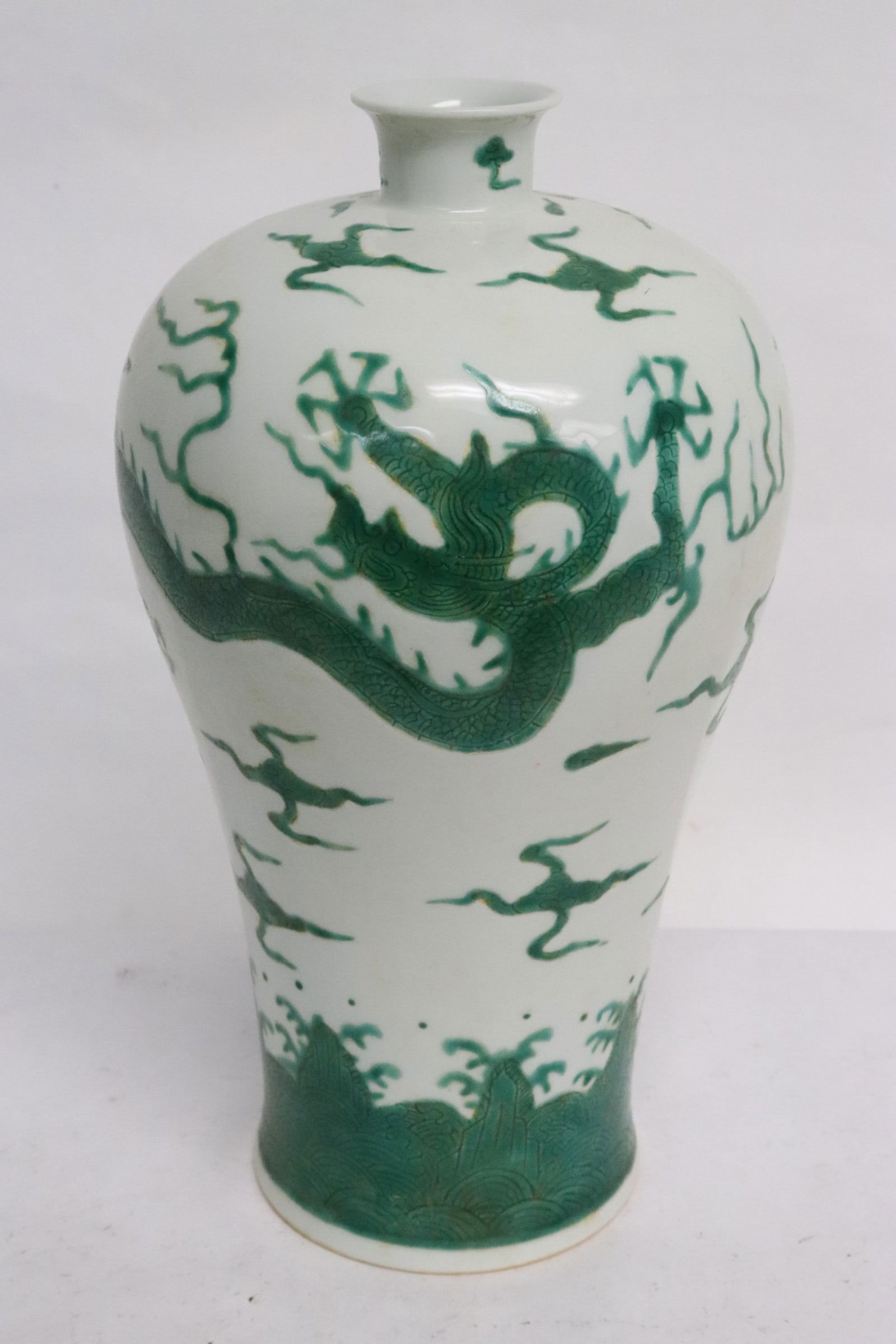 Fine green on white porcelain meiping (1 of 7)