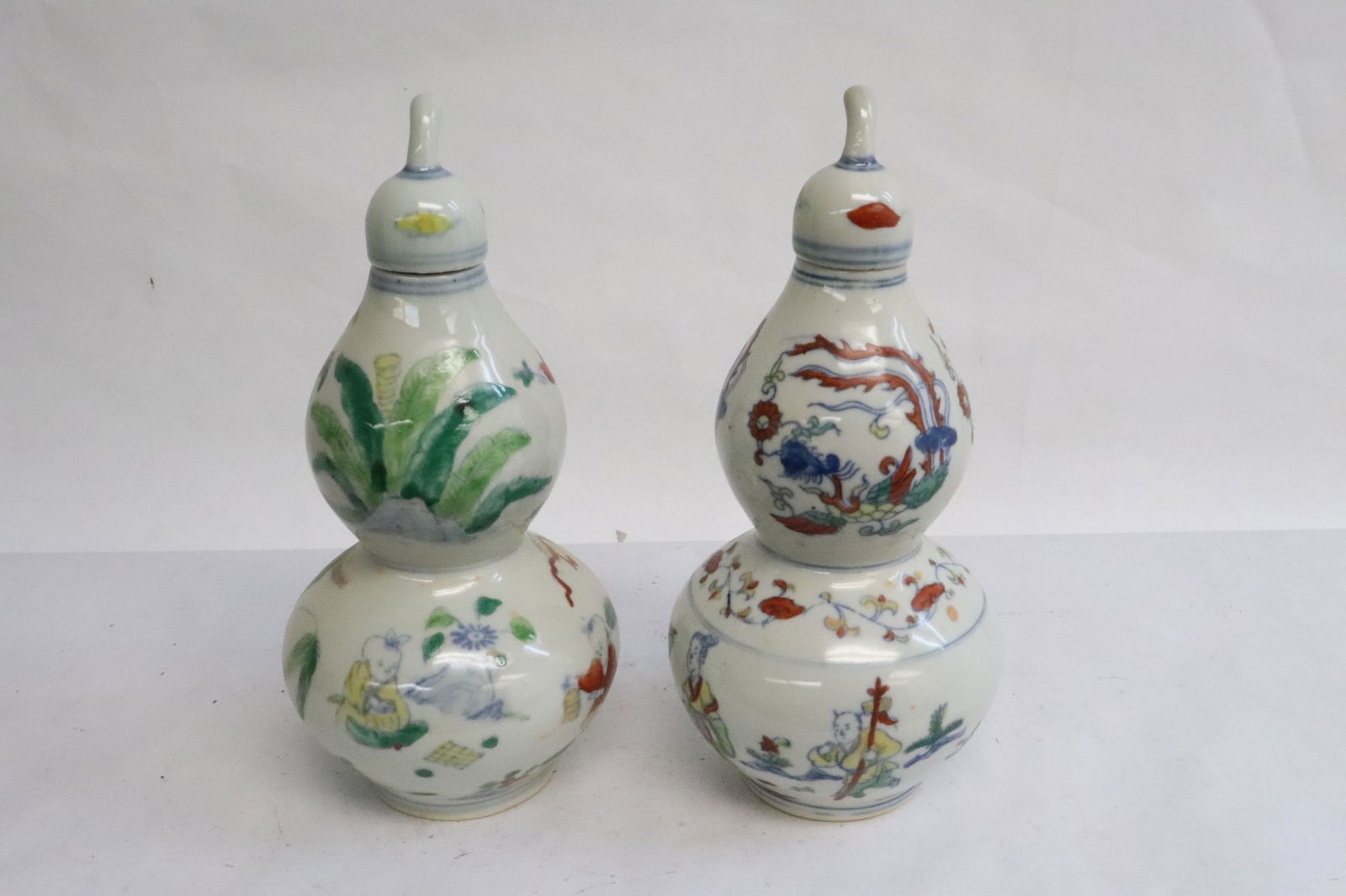 Pair wucai porcelain gourd shape vases (1 of 10)