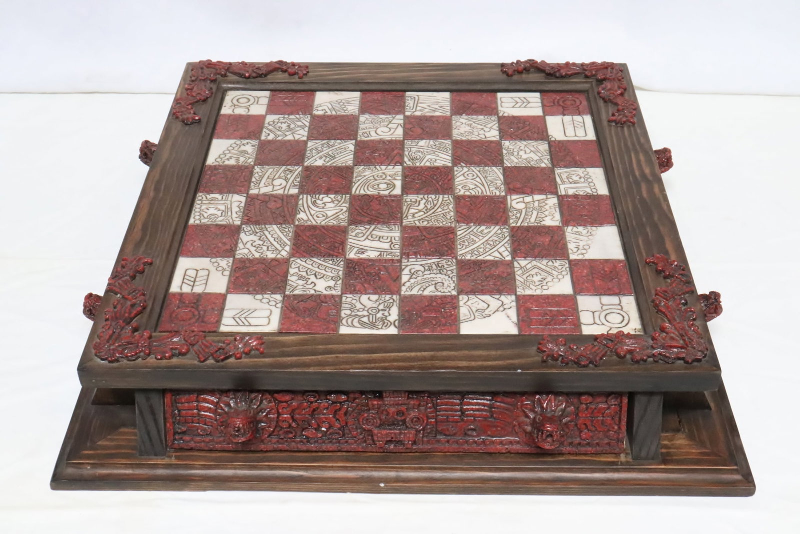 Chess set with chess board: Chess set with chess board, 4.1"x19.8"x19.8"