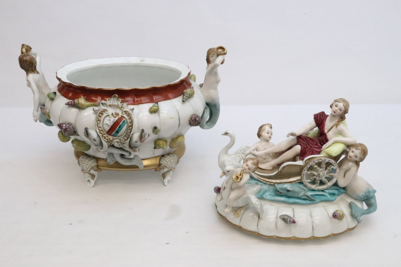 European very fancy porcelain covered tureen: European very fancy porcelain covered tureen, repair, 2 feet damage, 17"x14.75"x11.4"