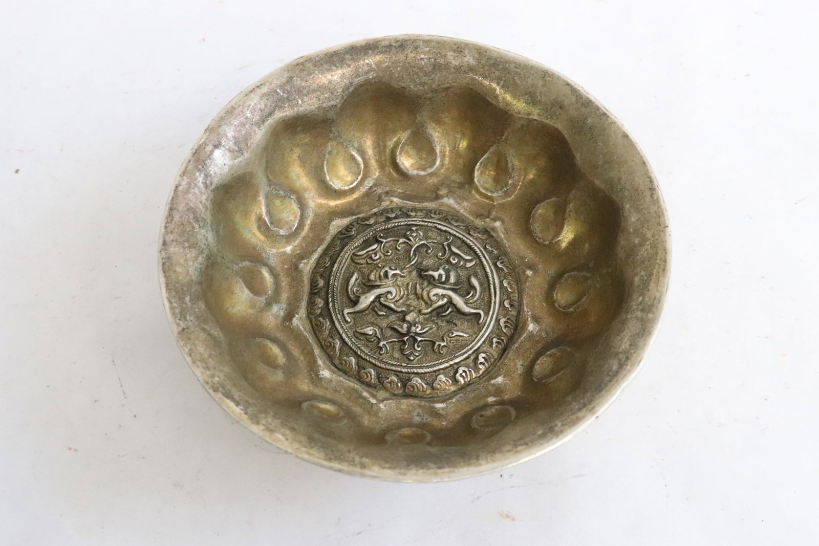 A white bronze bowl: A white bronze bowl, 1.75"x4.8"dia