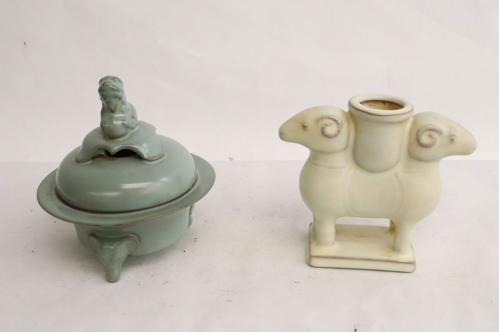 2 Song style censers (1 of 9)