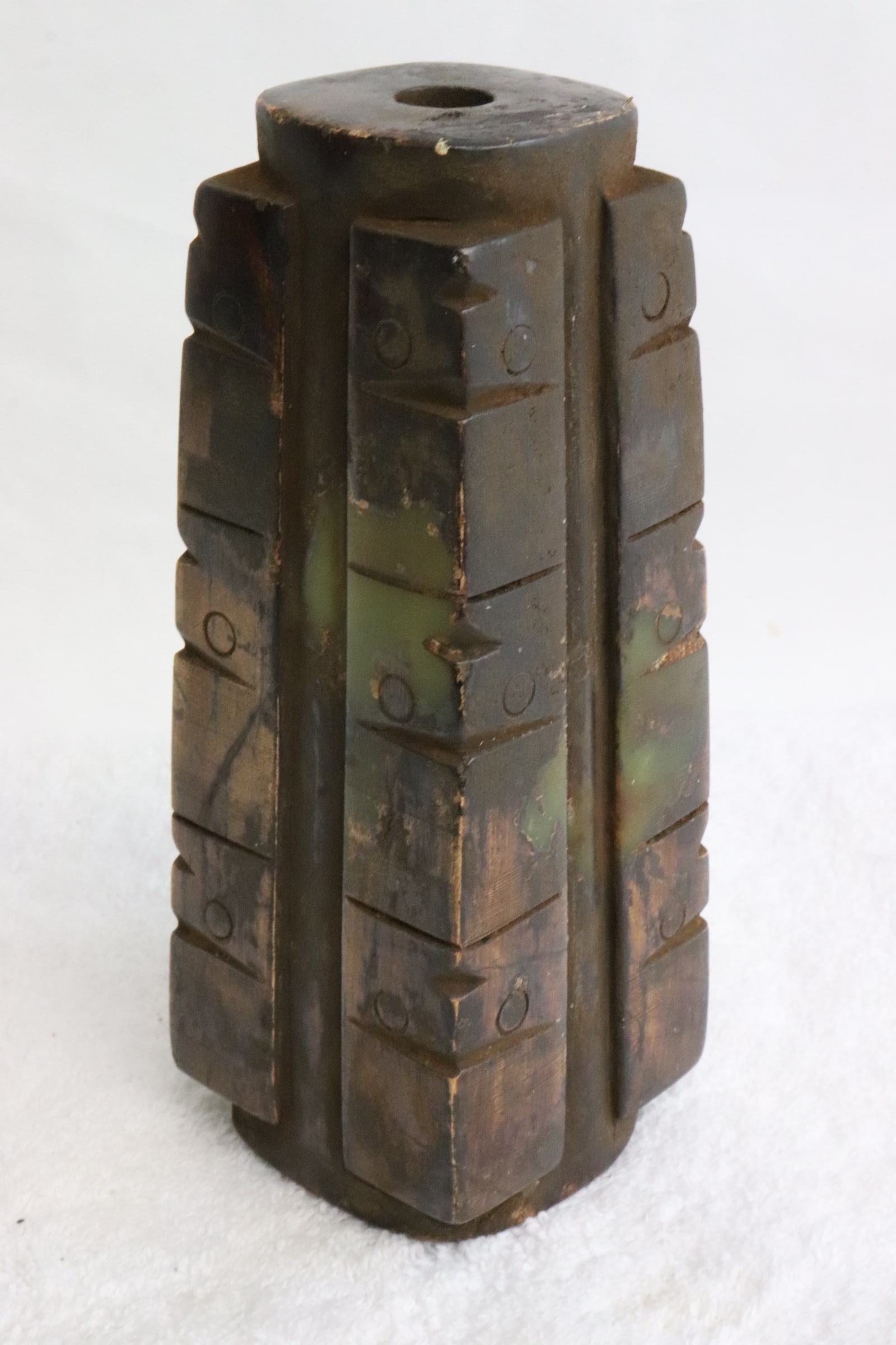 Chinese jade carved gong: Chinese jade carved gong, 6.1"x2.25"x2.25"